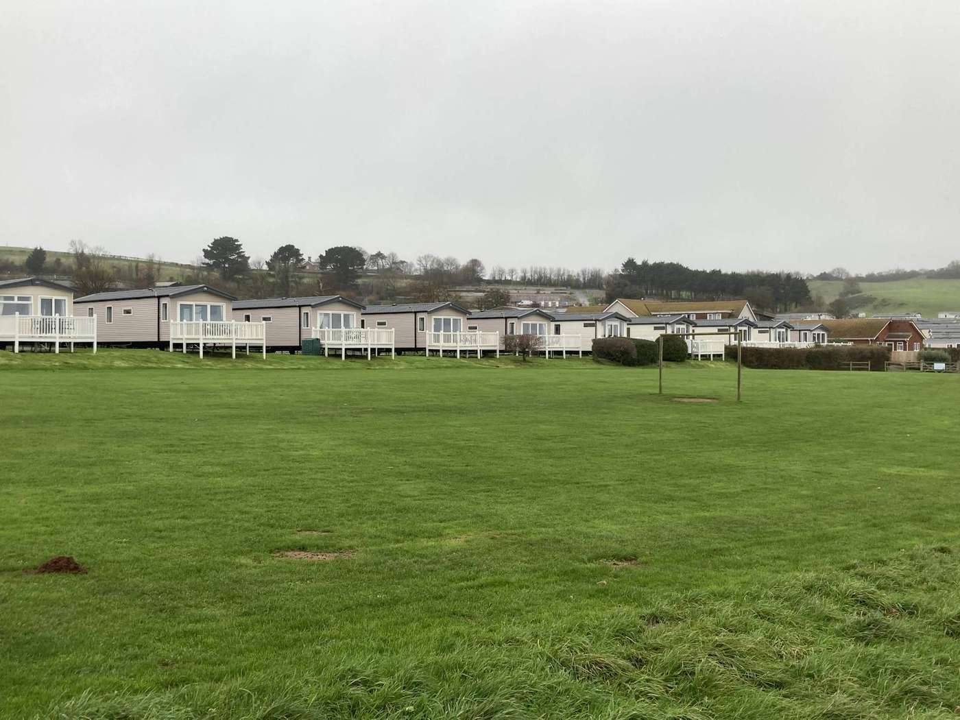 Mobil-home Privilège sur parcelle ombragée au Camping Le Soulhol